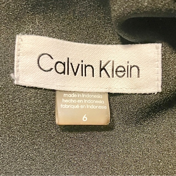 Calvin Klein Smocked Puff Sleeve Sheath Dress 6 - Picture 9 of 9